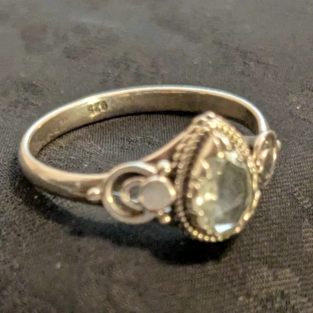 🆕 Elegant Solid Sterling Silver Ring Teardrop Genuine Topaz Ring Size 10 - Picture 3 of 7